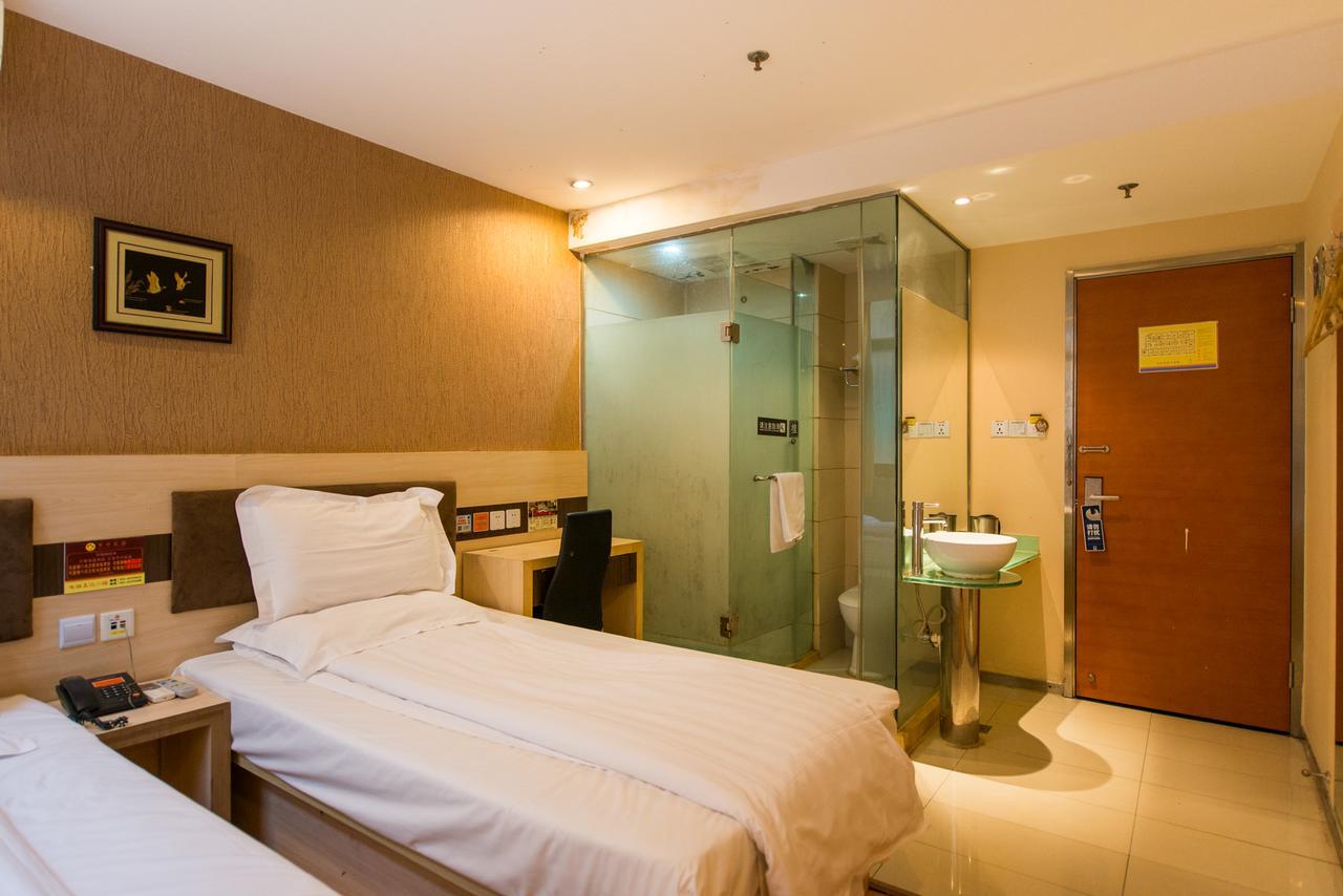 Hotel 7Days Inn Shanghai Pedestrian Street 2*